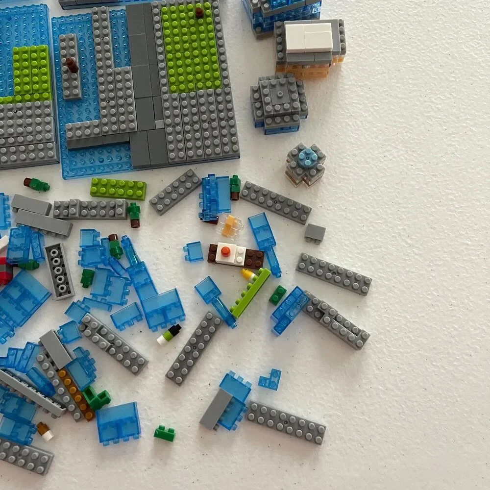 Micro‎ Mini Blocks Building Gray Blue Green Red White Add-on Pieces